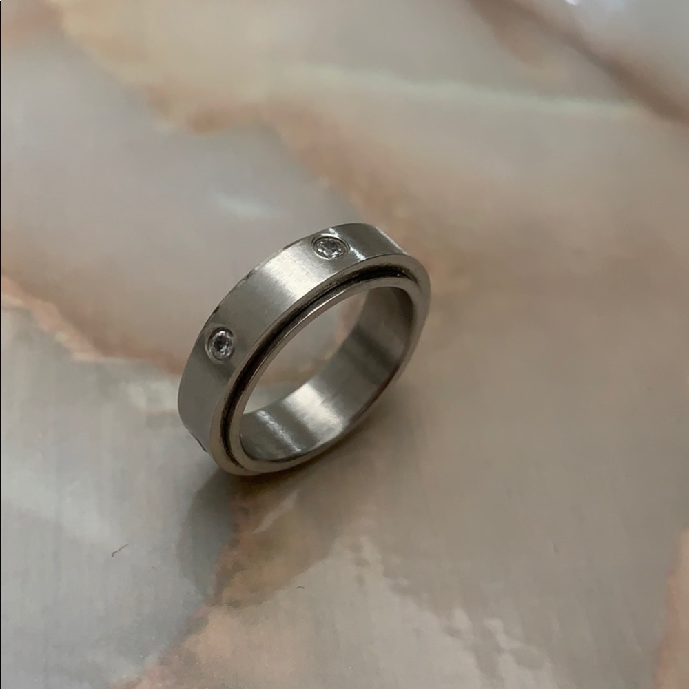 Silver Ring - Picture 2 of 4